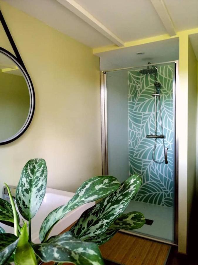 Gite Dans Une Ambiance Vegetale Avec Spa Privatif Jazennes Ngoại thất bức ảnh